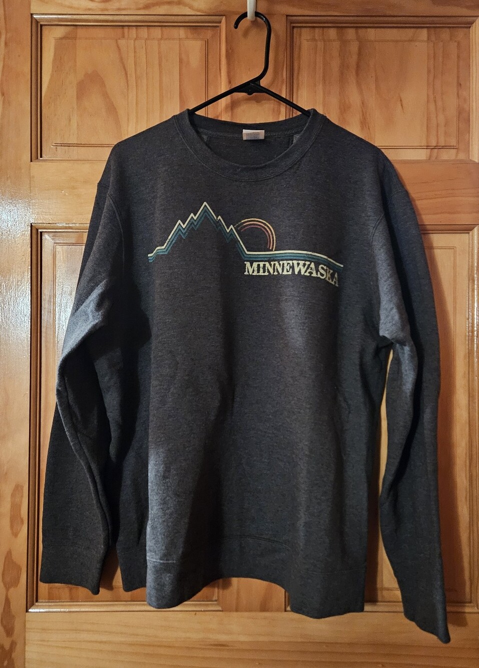Minnewaska Crew Neck Gray